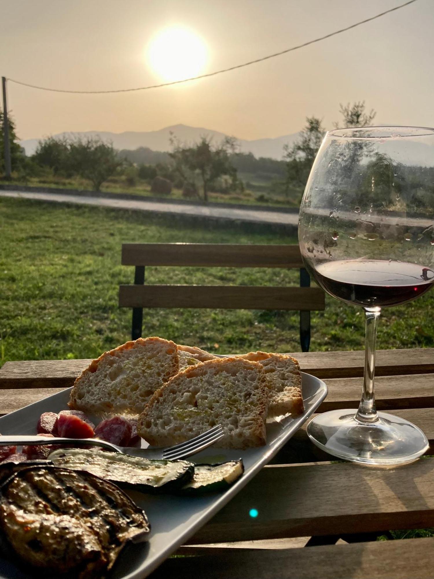 Bed&Breakfast La Ginestra Abbateggio Exterior photo